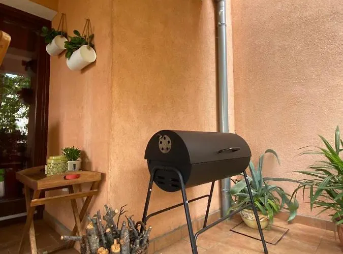 Apartman Rose-2025 Renovated Garden View *